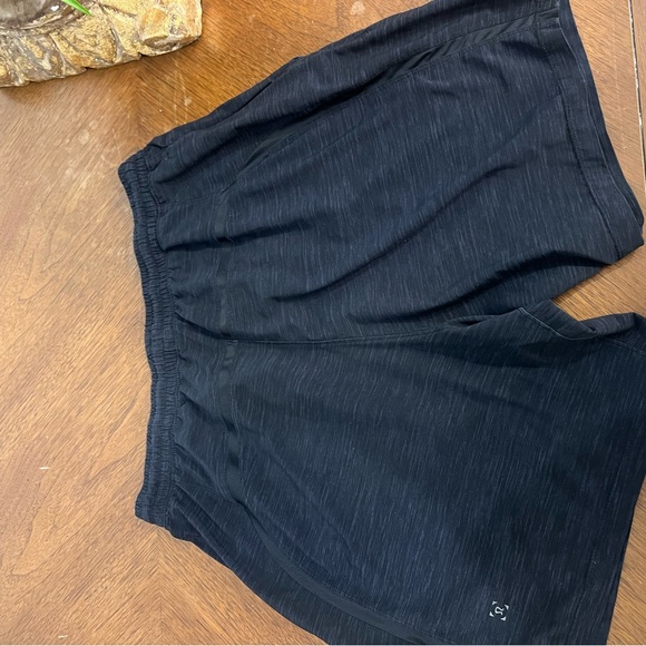 Men’s lulu lemon short. - Picture 2 of 2